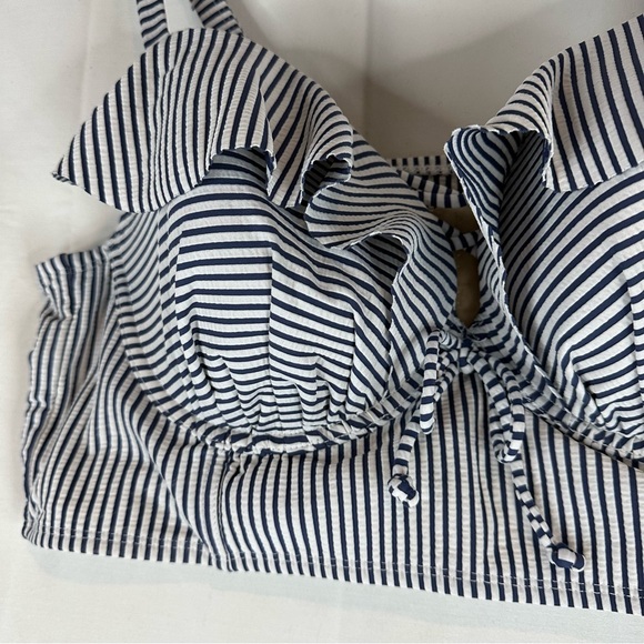 CACIQUE SWIM Women’s Size 44C Bikini Top Striped Underwire Ruffled Padded - Picture 4 of 16